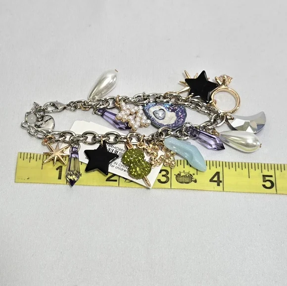 Betsey Johnson Charm Bracelet #959 - Picture 11 of 16